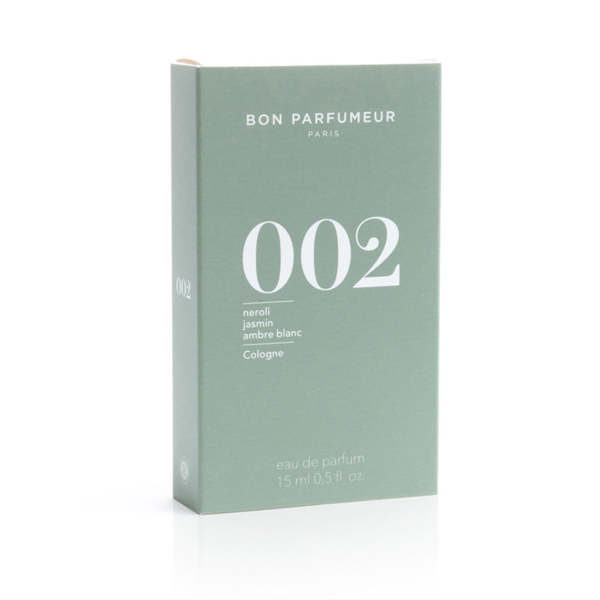The box of the 15ml Bon Parfumeur Eau De Parfum Cologne 002 on a blank background