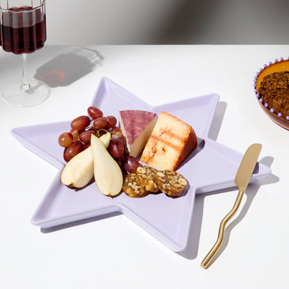 Fazeek Star Platter in Lilac with cheese and fruit on it.