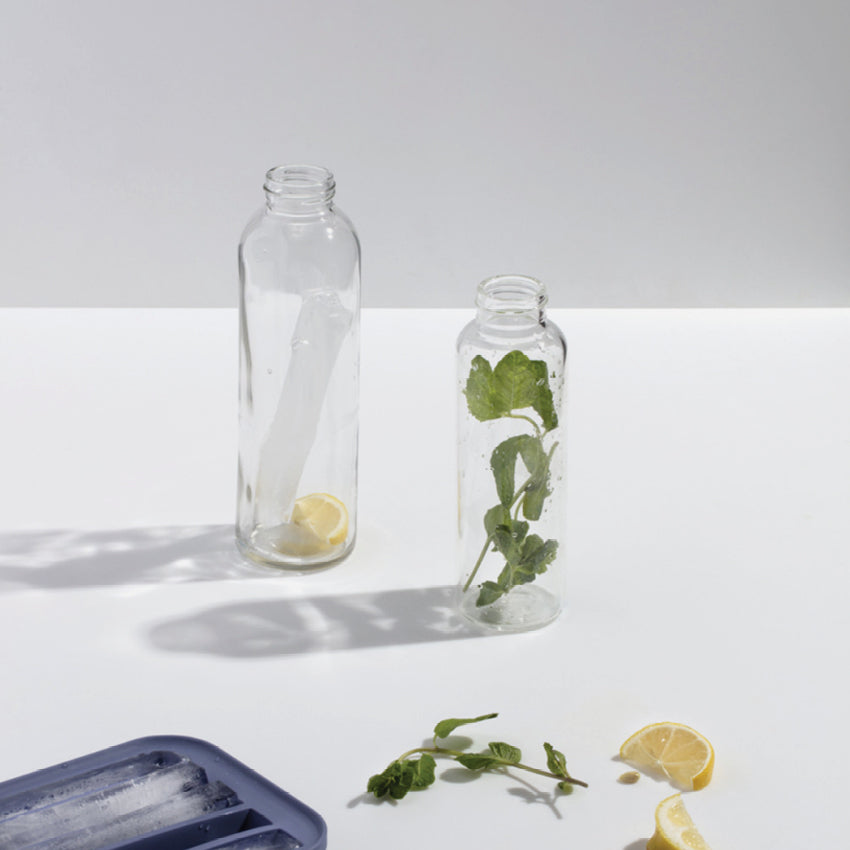 Ice Tray Water Bottle | Black Marble