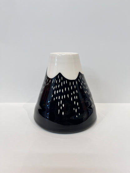 Maunga Vase