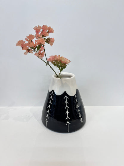 Maunga Vase