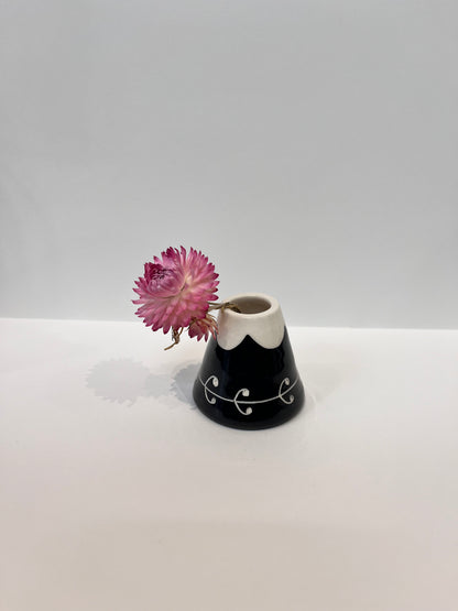 Maunga Vase