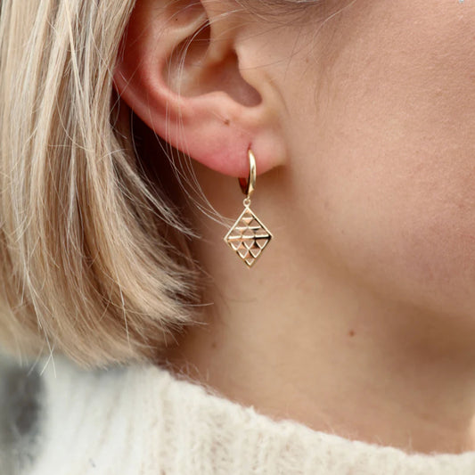 Fine Collection | Niho Pendant Huggies