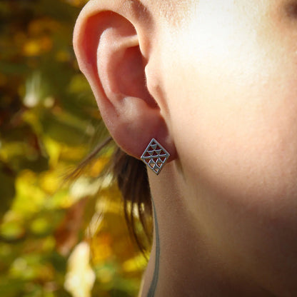 Fine Collection | Niho Studs