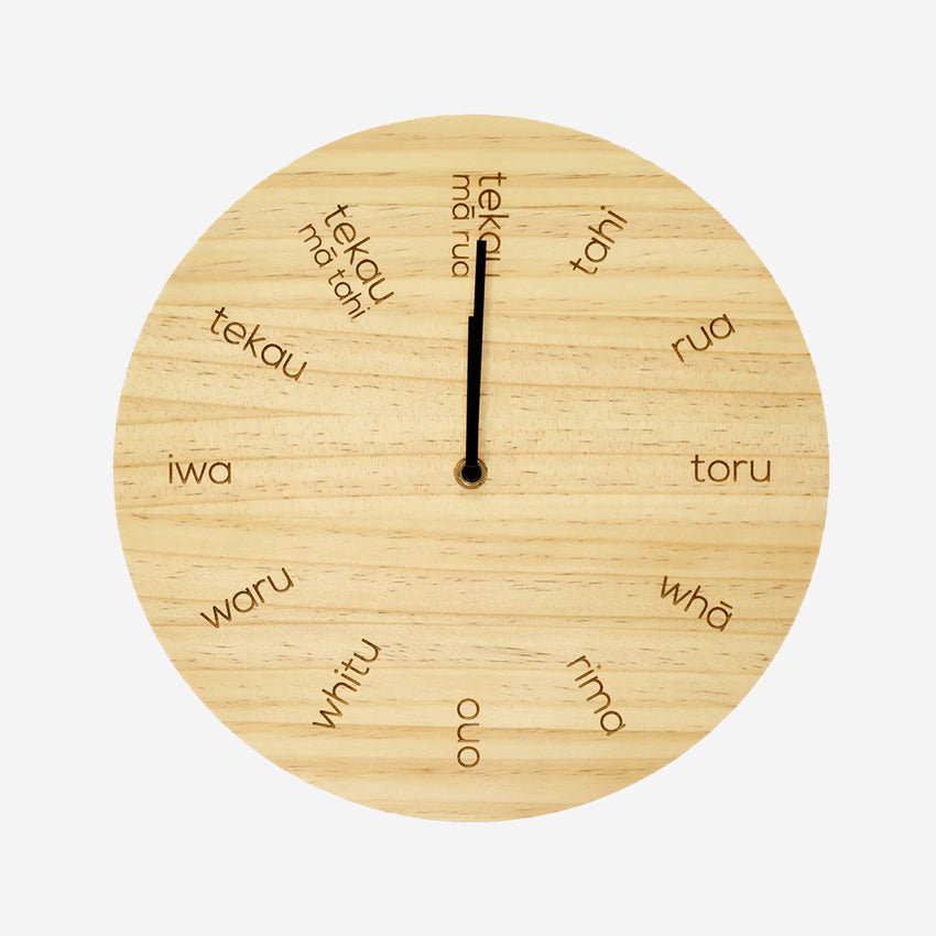 Pine Wood Clock | Te Reo Maori