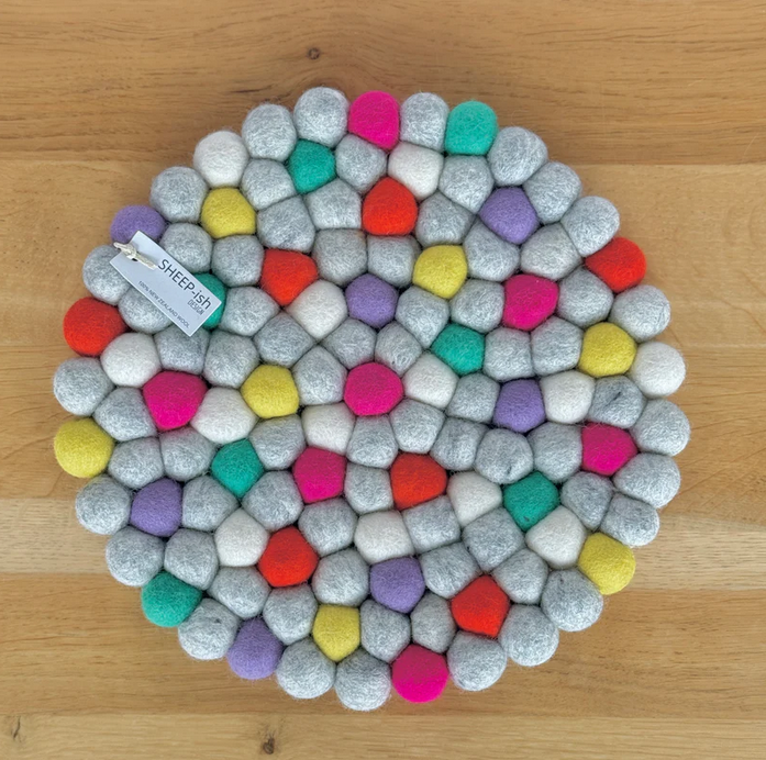 Felt Ball Pot Stand