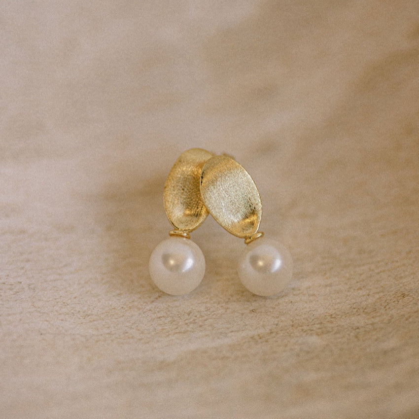 Miro Pearl Earrings