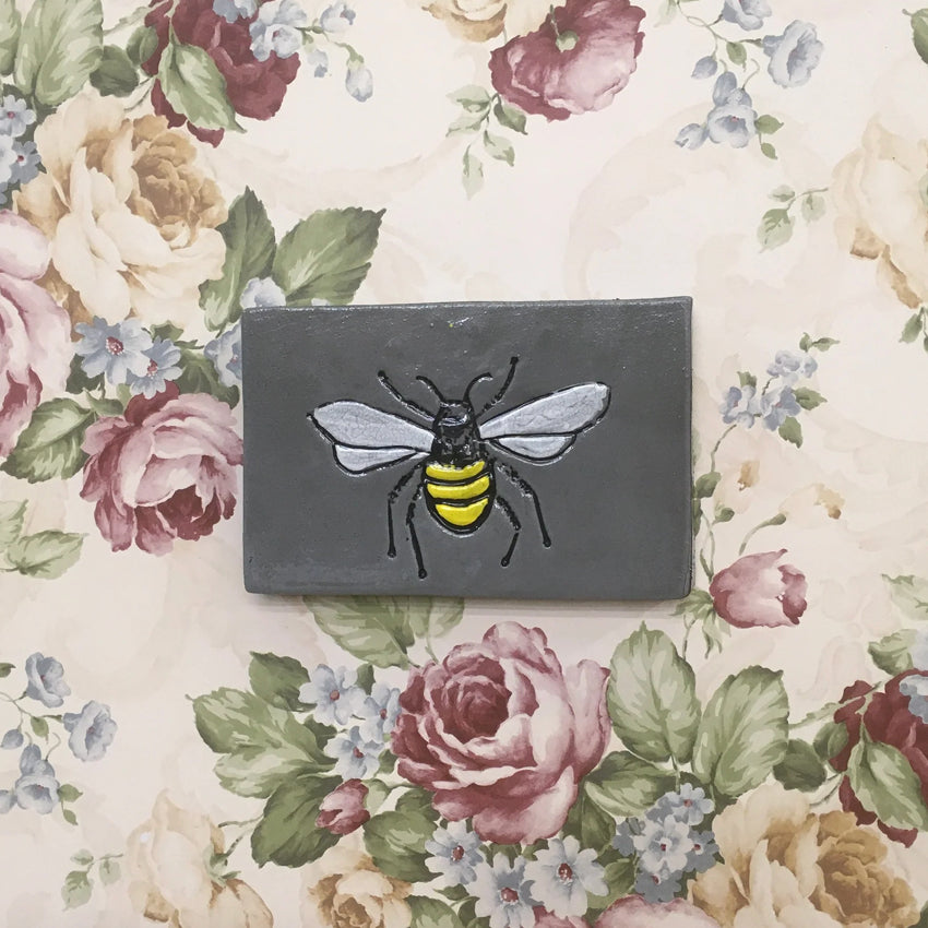 Large Wall Tile | Bee Grey