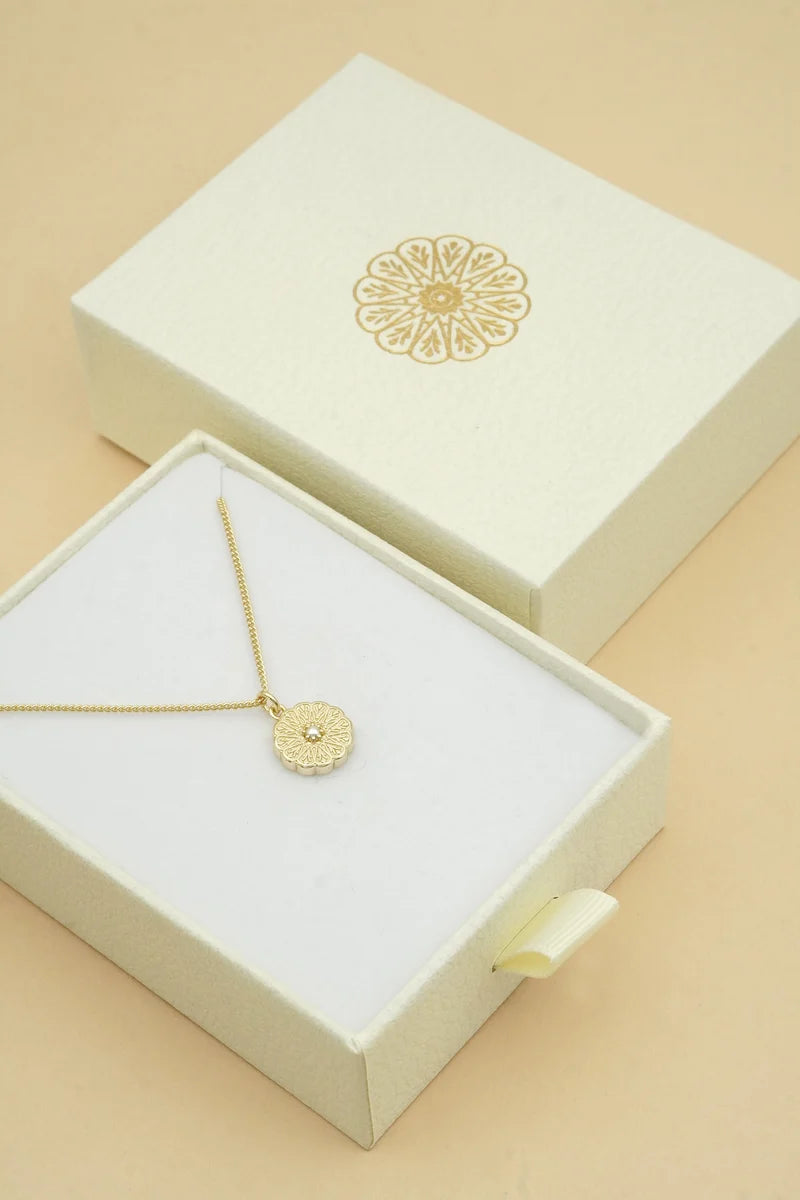 Birthstone Necklace | June / Pearl