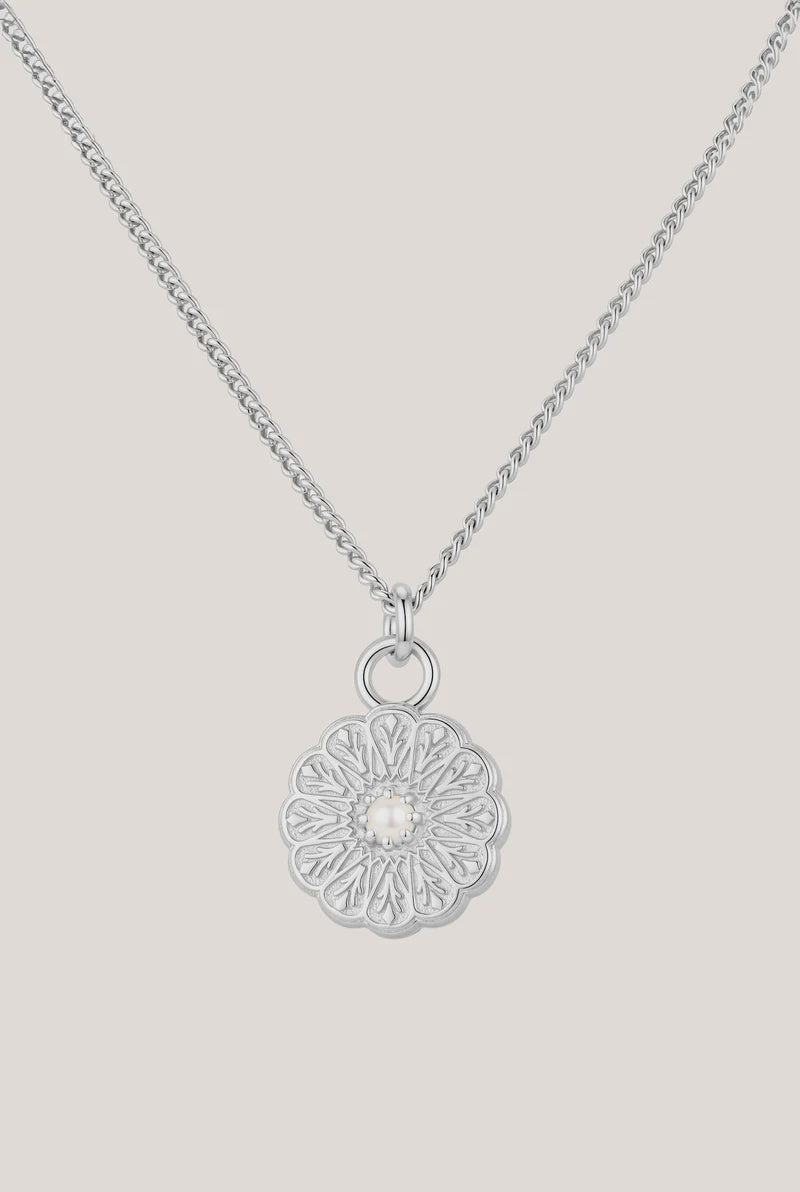 Birthstone Necklace | June / Pearl