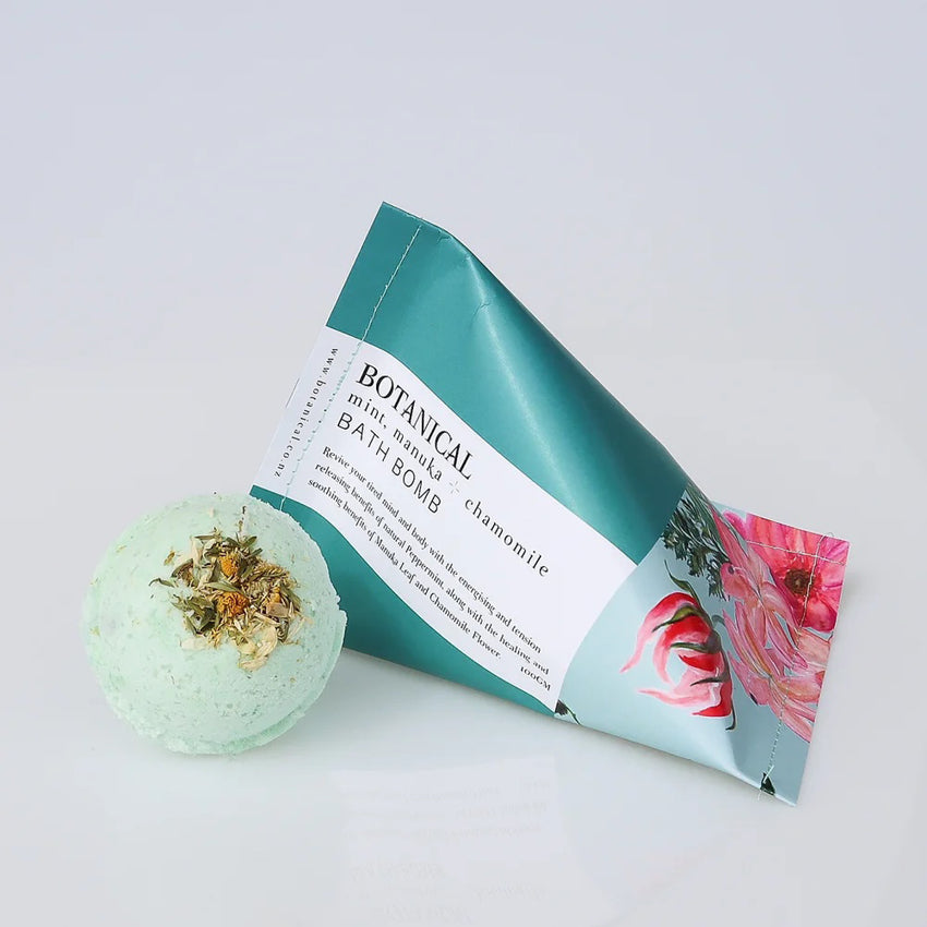The Botanical Mint, Manuka and Chamomile Bath Bomb