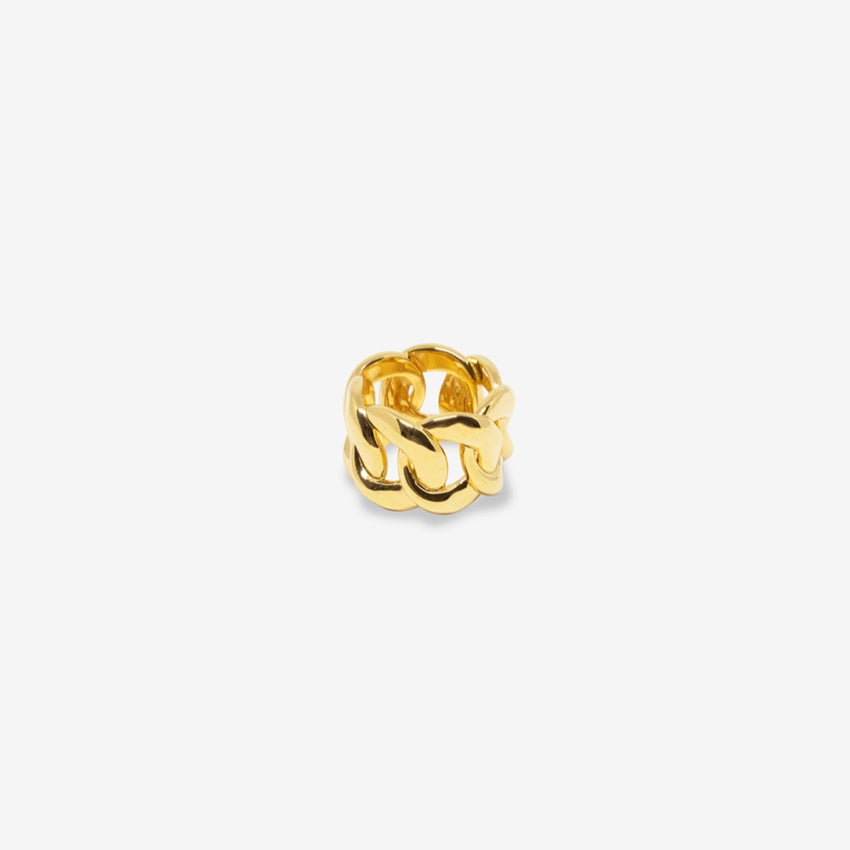 The Nina Gordon Volume Chain Ring in gold